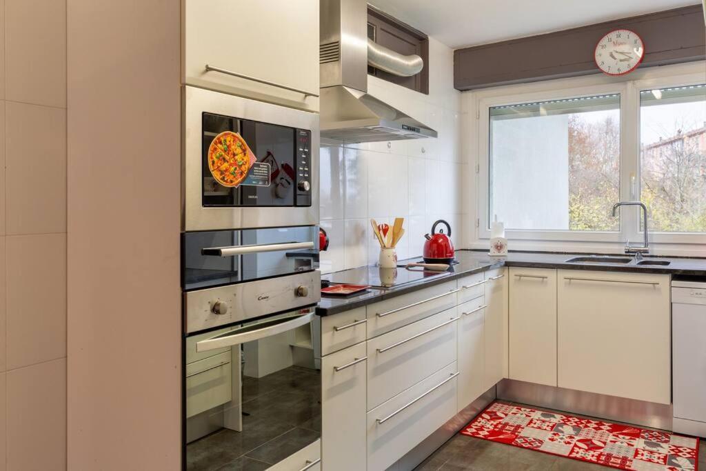 Superbe Appartement Spacieux Avec Parking Gratuit Illzach Exterior foto
